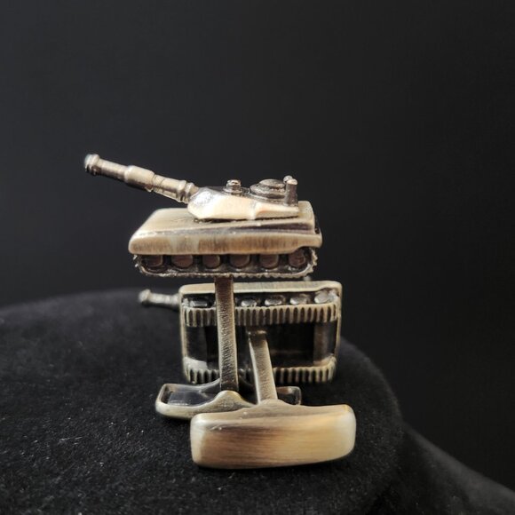 Ravi Ratan Brushed Metal Army Tank Cufflinks - Picture 6 of 8